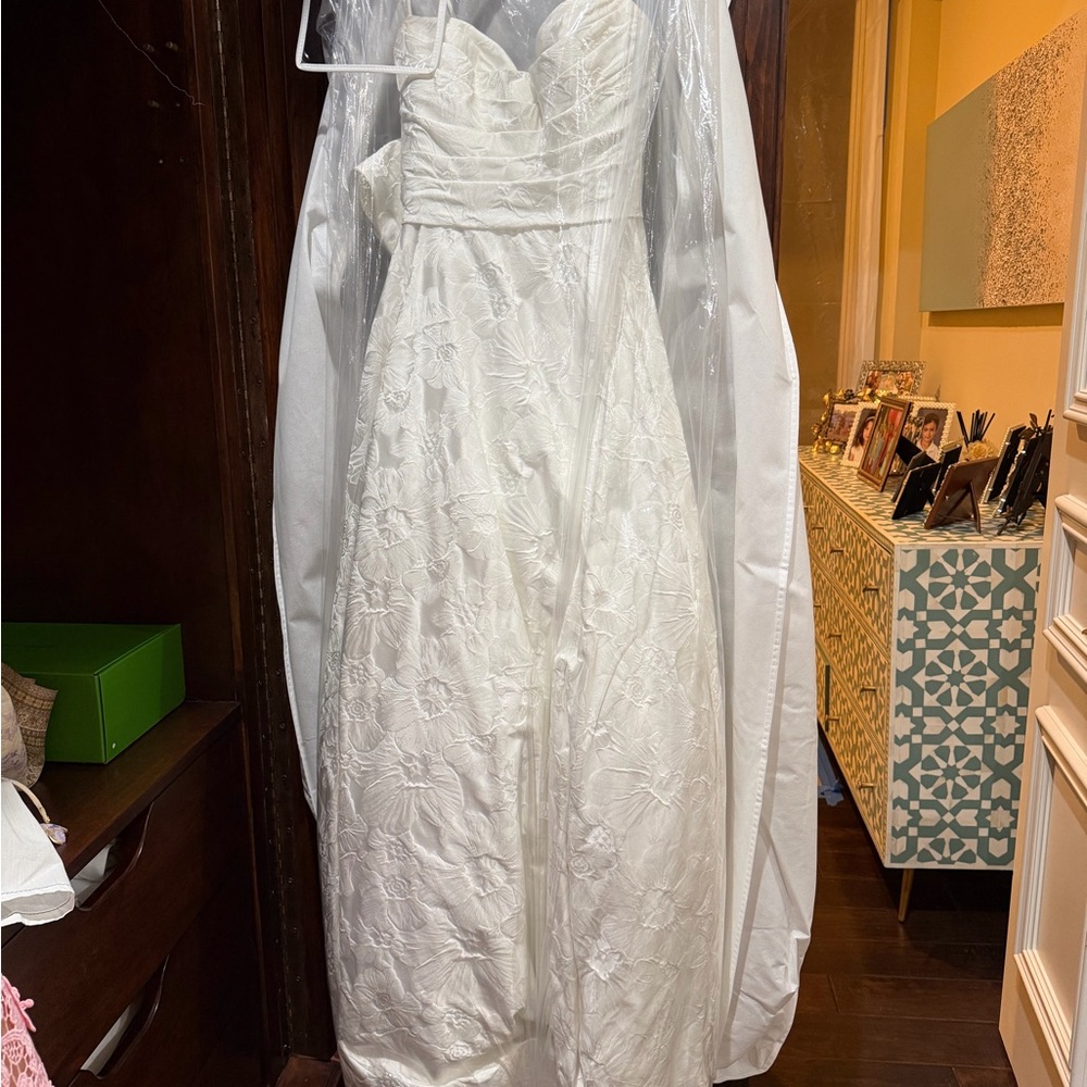 Elegant White Strapless Embroidered Midi Dress